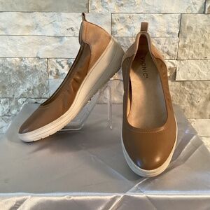 Vionic Jacey Wedge Slip-On Shoes